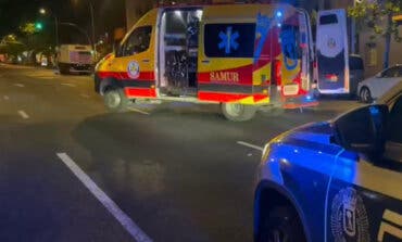 Herida grave una mujer de 35 años tras ser atropellada por un camión de la basura en Madrid