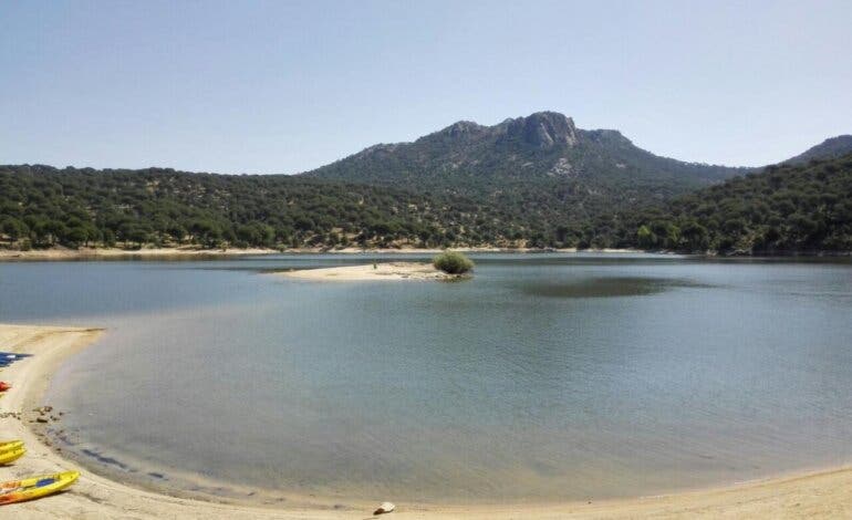 Las 4 playas de Madrid autorizadas para el baño este verano