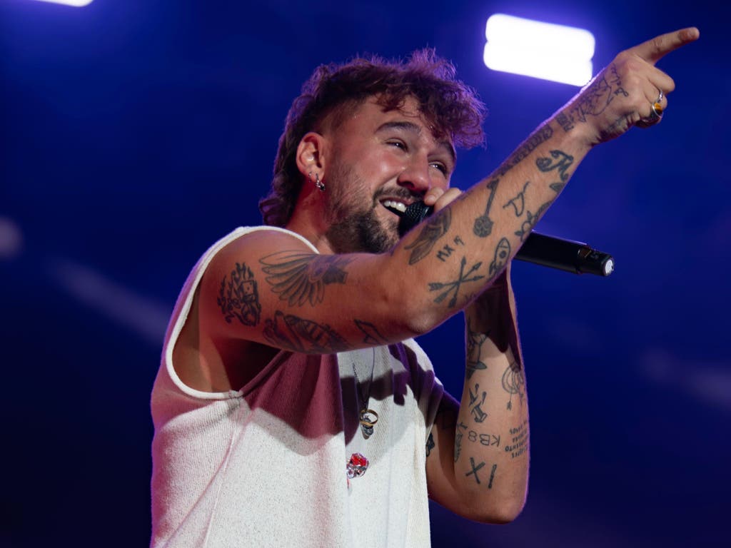 Dani Fernández firma en Torrejón uno de los conciertos más grandes de su carrera