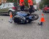 Grave un motorista tras chocar con un coche en Ronda de Toledo, en Madrid