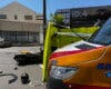 Herido grave un motorista de 24 años tras chocar con un coche en Villa de Vallecas
