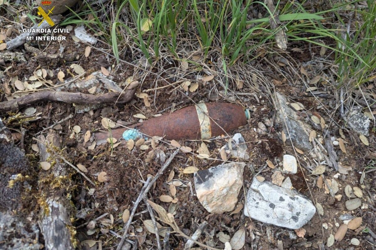 Un vecino de Guadalajara encuentra una granada de la Guerra Civil intacta en su parcela
