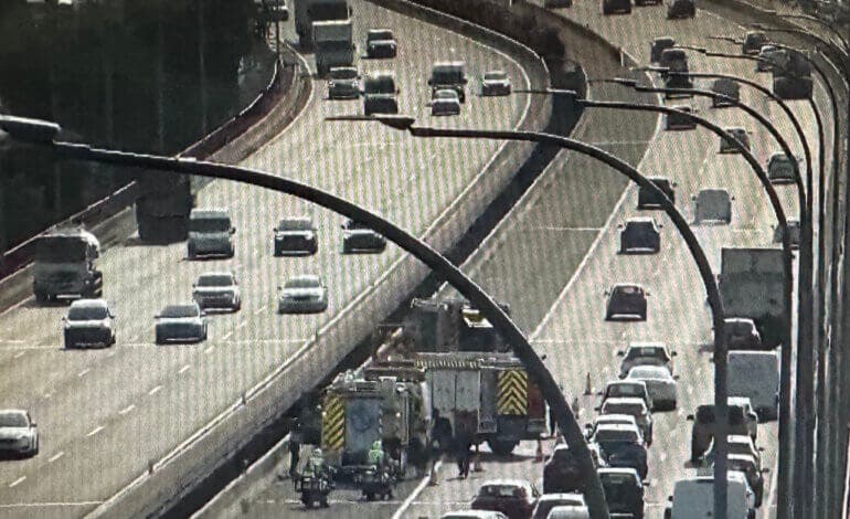 Un herido en un accidente entre dos coches en la M-45, en San Fernando de Henares