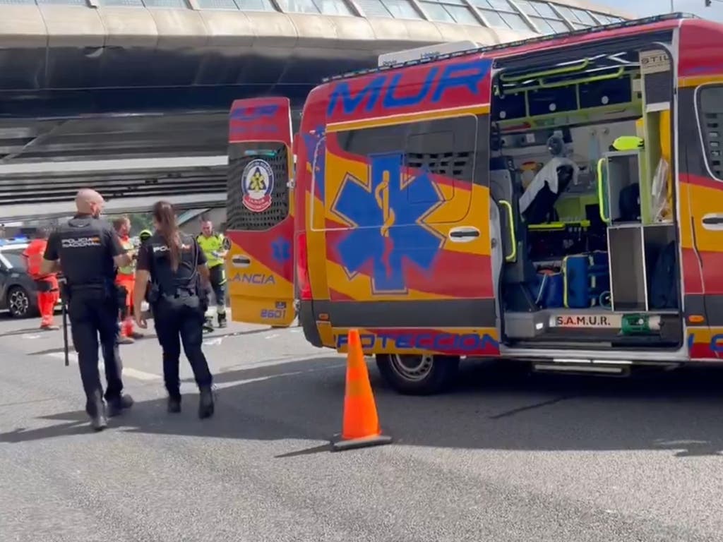 Herido grave un motorista tras sufrir un accidente en la M-30, a la altura de Ventas