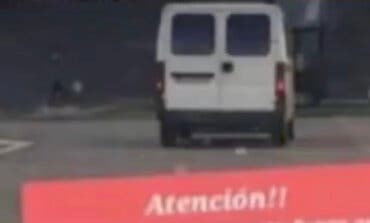 El hombre de la furgoneta blanca que secuestra niños y aterroriza en redes: la Policía lo desmiente