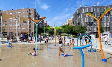Coslada vuelve a activar los Juegos del Agua de la Plaza del Mar Caribe