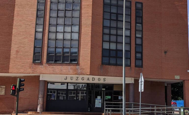 El juez deja en libertad provisional al policía que mató a un ladrón en Torrejón