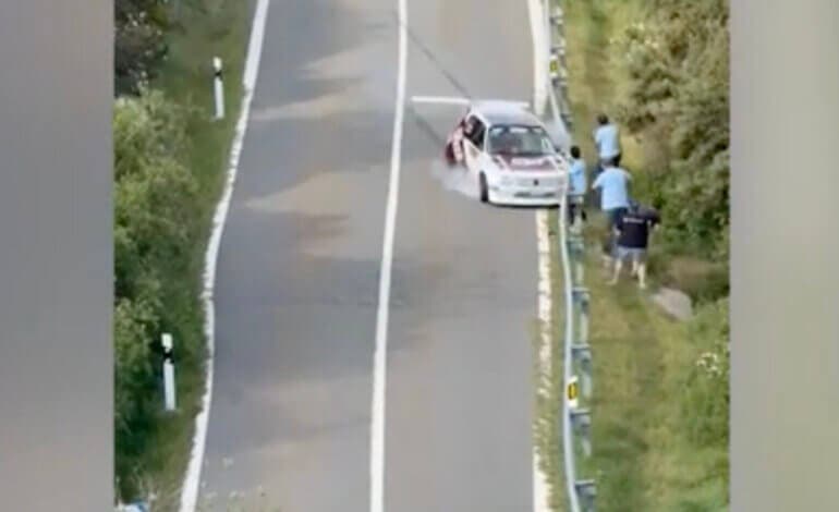 Varias personas atropelladas en un rally en Santa María de la Alameda