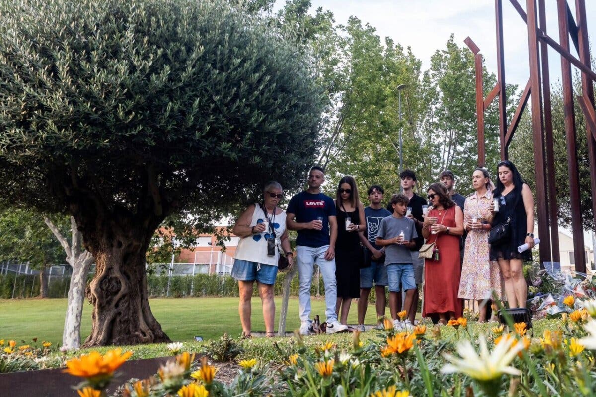 Guadalajara rinde homenaje a los 11 bomberos del retén de Cogolludo fallecidos en 2005
