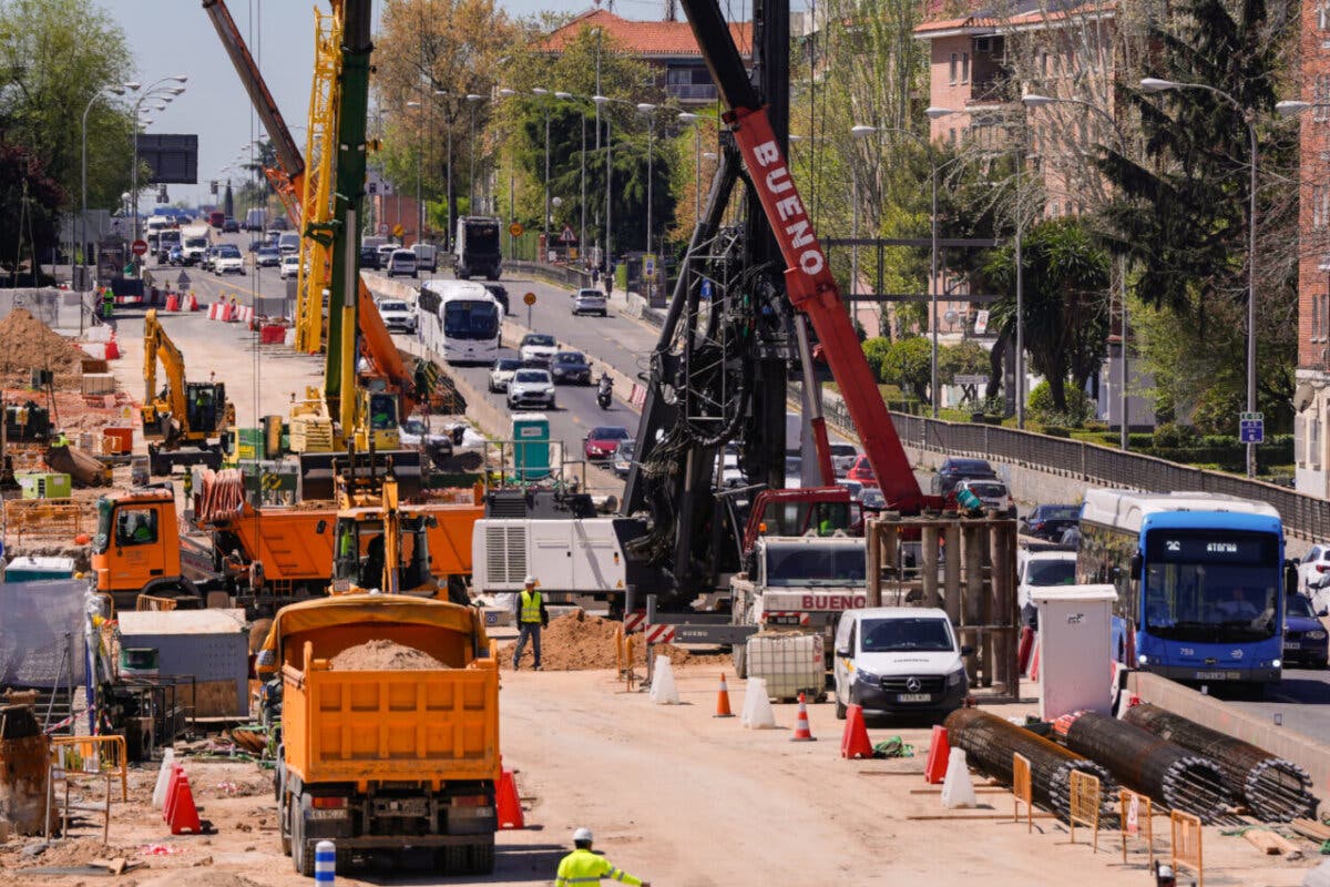Cortado hasta el 31 de agosto el acceso desde la A-5 al túnel de la M-30 en sentido Madrid por las obras del Paseo Verde