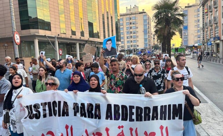 Protesta en Torrejón para pedir justicia para Abderrahim, muerto a manos de un policía fuera de servicio