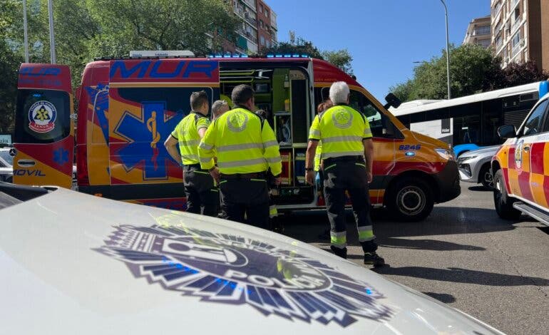 Un coche atropella a dos mujeres en Madrid y una resulta herida grave