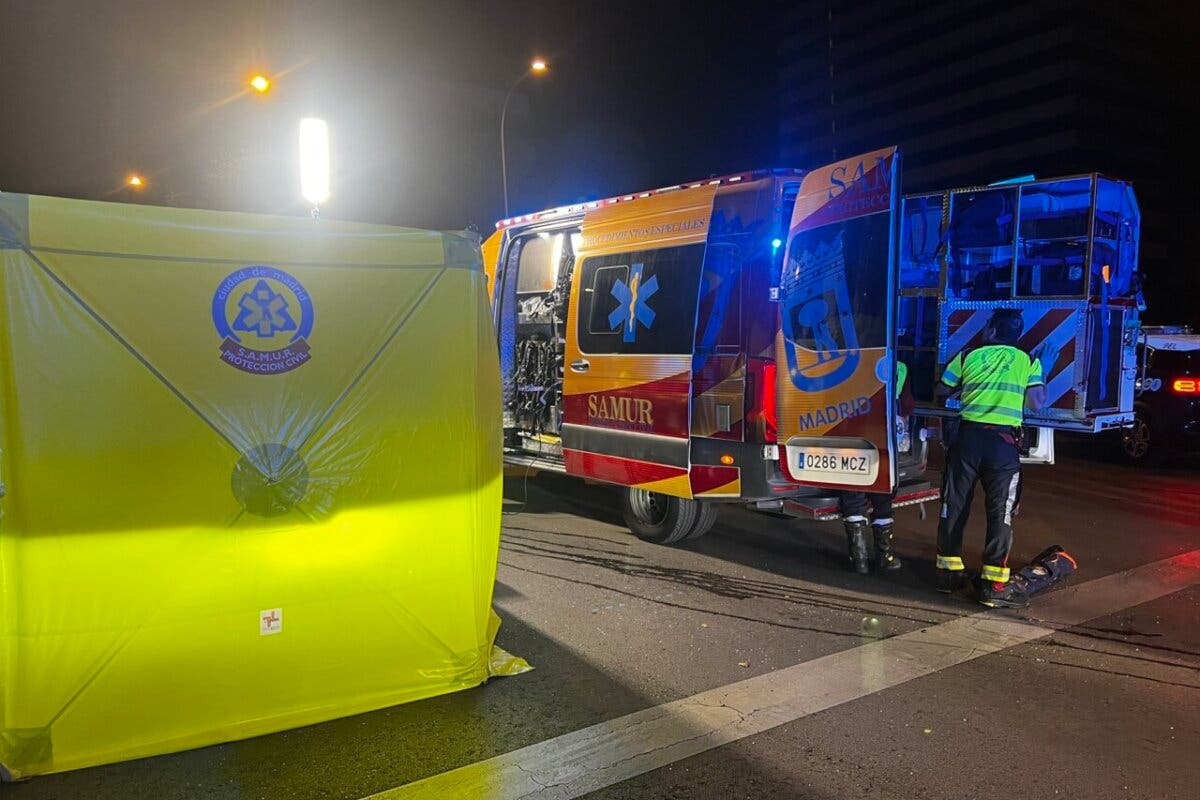 Muere un motorista de 31 años tras chocar contra un coche en la calle Doctor Esquerdo de Madrid
