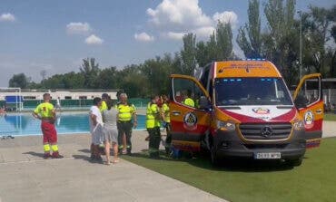 Grave un hombre de 62 años tras sufrir un ahogamiento en la piscina municipal de Orcasitas