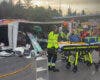 Dos heridos graves tras volcar un camión en la M-30 y chocar con un autobús