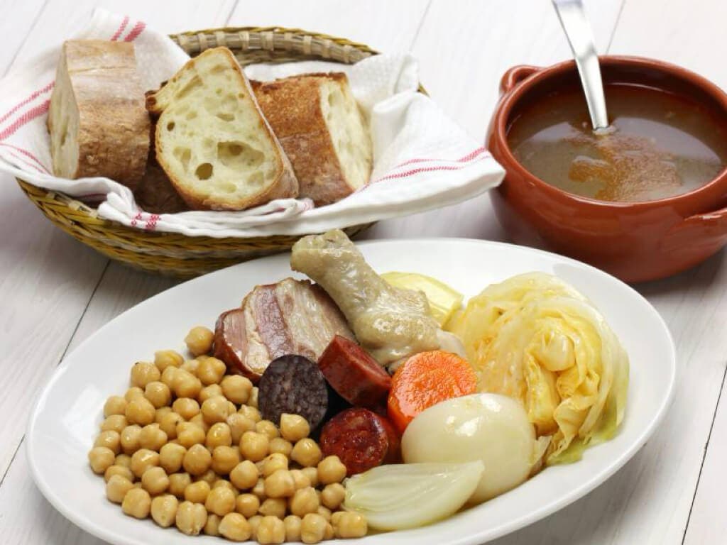 La Comunidad de Madrid inicia los trámites para declarar el cocido madrileño Bien de Interés Cultural