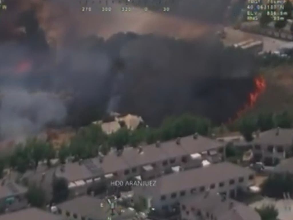 Un incendio de pasto arrasa 15 hectáreas en Aranjuez