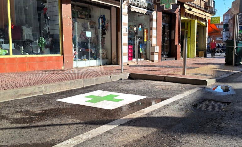 Alcalá de Henares crea 25 plazas de aparcamiento exprés junto a farmacias