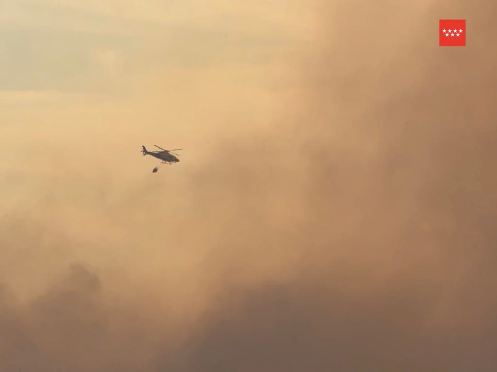 Madrid asume el mando del incendio de Méntrida y pide ayuda a la UME