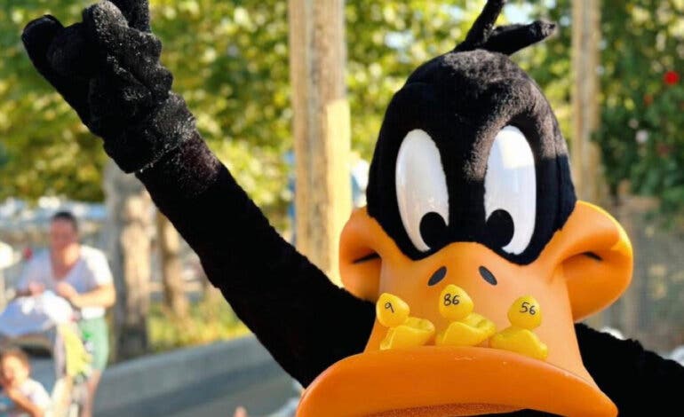 Vuelven los patitos solidarios a Parque Warner y Aquopolis este 31 de julio