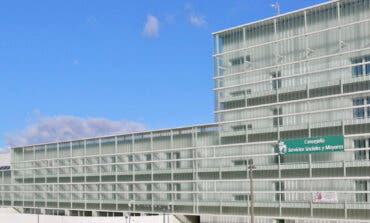 Coslada se queda sin el servicio de comida a domicilio y sin cafeterías en los centros de mayores por incumplimiento de la empresa