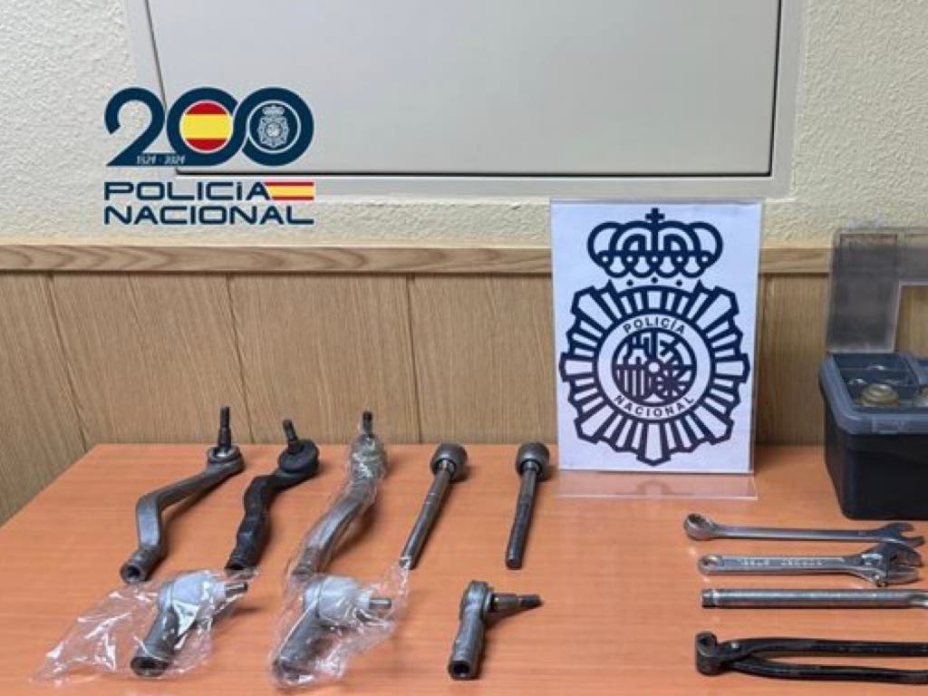 Detenidos en Guadalajara por intentar estafar 2.000 euros a un anciano fingiendo ser mecánicos