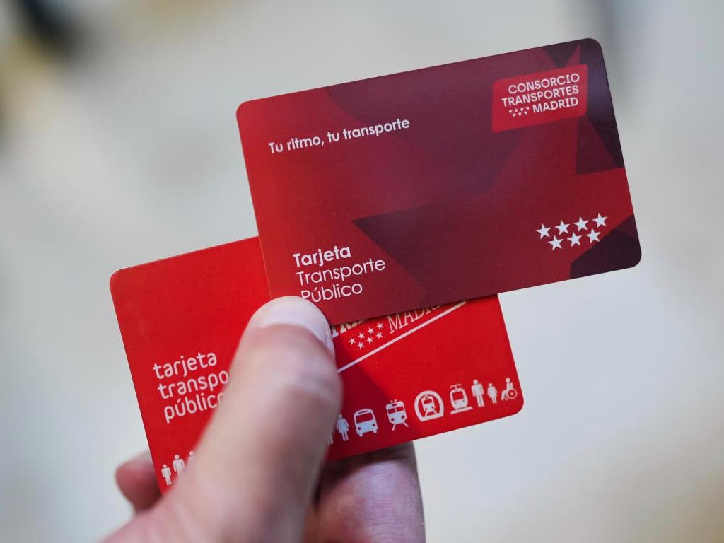 Llega en agosto la nueva tarjeta de transporte público de Madrid con un diseño renovado