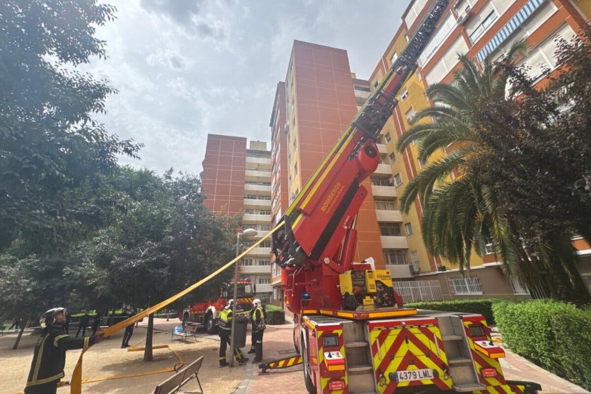 Cuatro personas atendidas en el incendio de un piso en Fuenlabrada