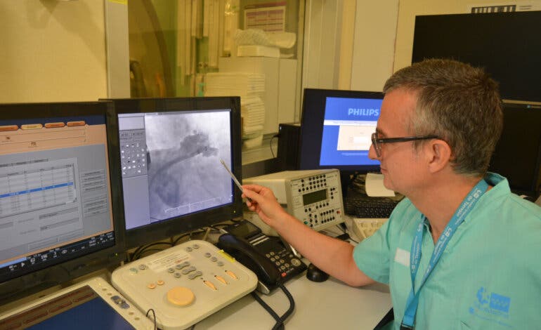 El Hospital de Torrejón realiza por primera vez una innovadora intervención cardiaca combinada