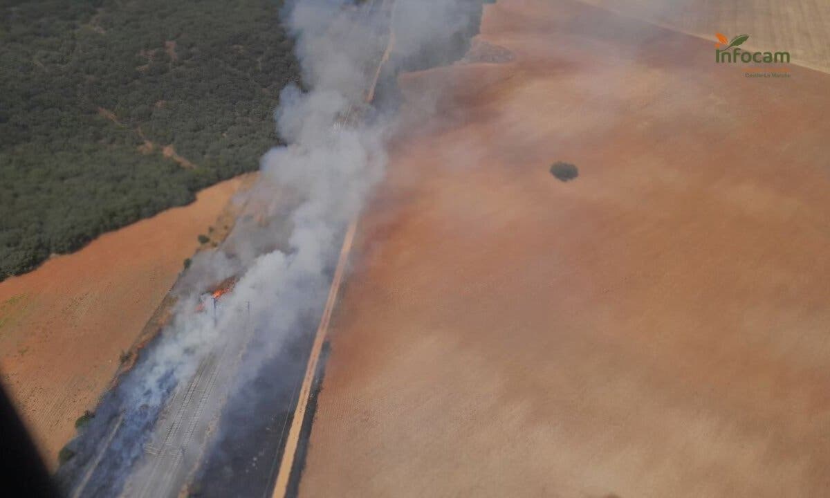Suspendida durante casi dos horas la alta velocidad Madrid-Barcelona por un incendio en Yebes (Guadalajara)