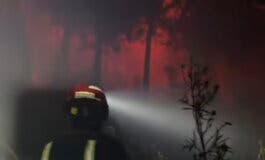 Madrugada de fuego en Collado Mediano: una hectárea arrasada y tres chalets afectados por un incendio forestal