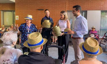Torrejón reparte sombreros contra el calor