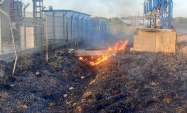 Un incendio entre Guadalajara y Soria obliga a paralizar los trenes de alta velocidad Madrid-Barcelona durante una hora