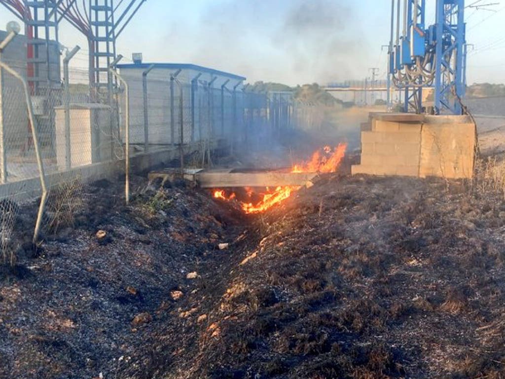 Un incendio entre Guadalajara y Soria obliga a paralizar los trenes de alta velocidad Madrid-Barcelona durante una hora