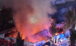 Desalojado el gran hotel Los Ángeles de Getafe por el incendio de una nave industrial