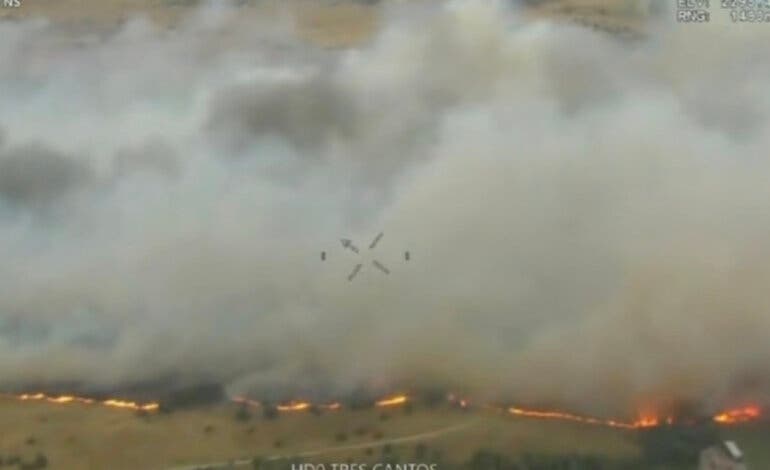 Un incendio en Tres Cantos obliga a activar el nivel 2 y el humo y la ceniza llegan a varias zonas de Madrid