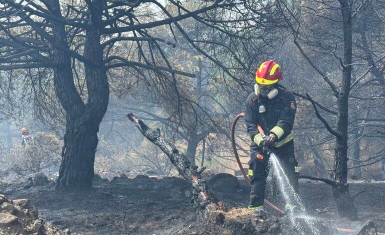 Controlado un incendio que ha obligado a desalojar varias viviendas en Torrelodones