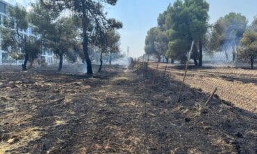 Estabilizado un incendio de vegetación en Pozuelo junto a la M-40