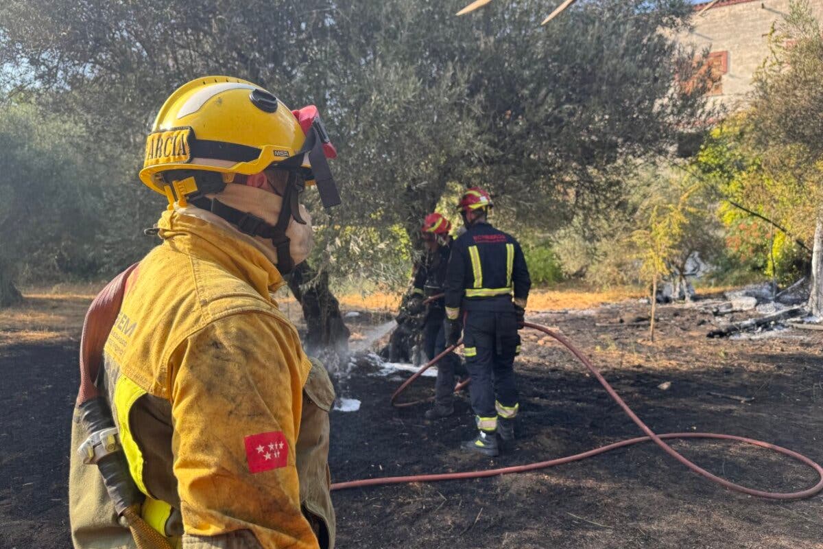 Controlado un incendio en San Martín de Valdeiglesias con 12 atendidos por inhalación de humo