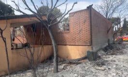 Los vecinos desalojados por el incendio de Tres Cantos comienzan a regresar a sus casas