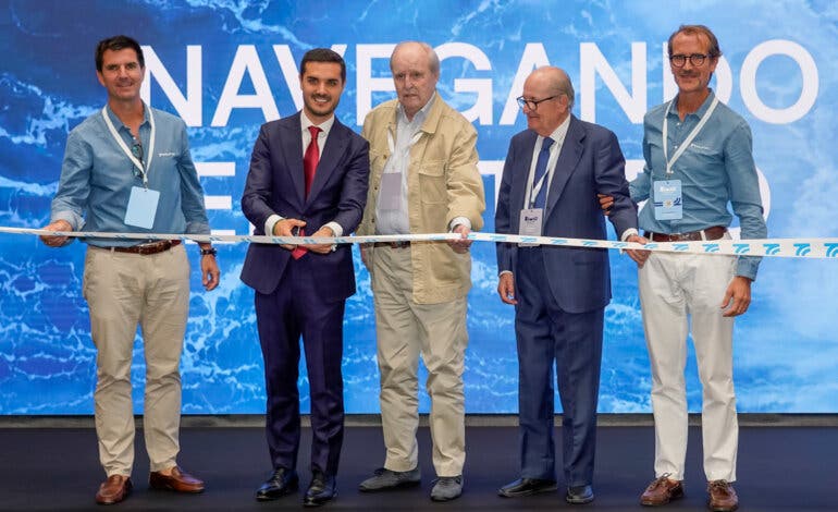 Touron abre en Torrejón su nueva sede en España con 13.500 m²