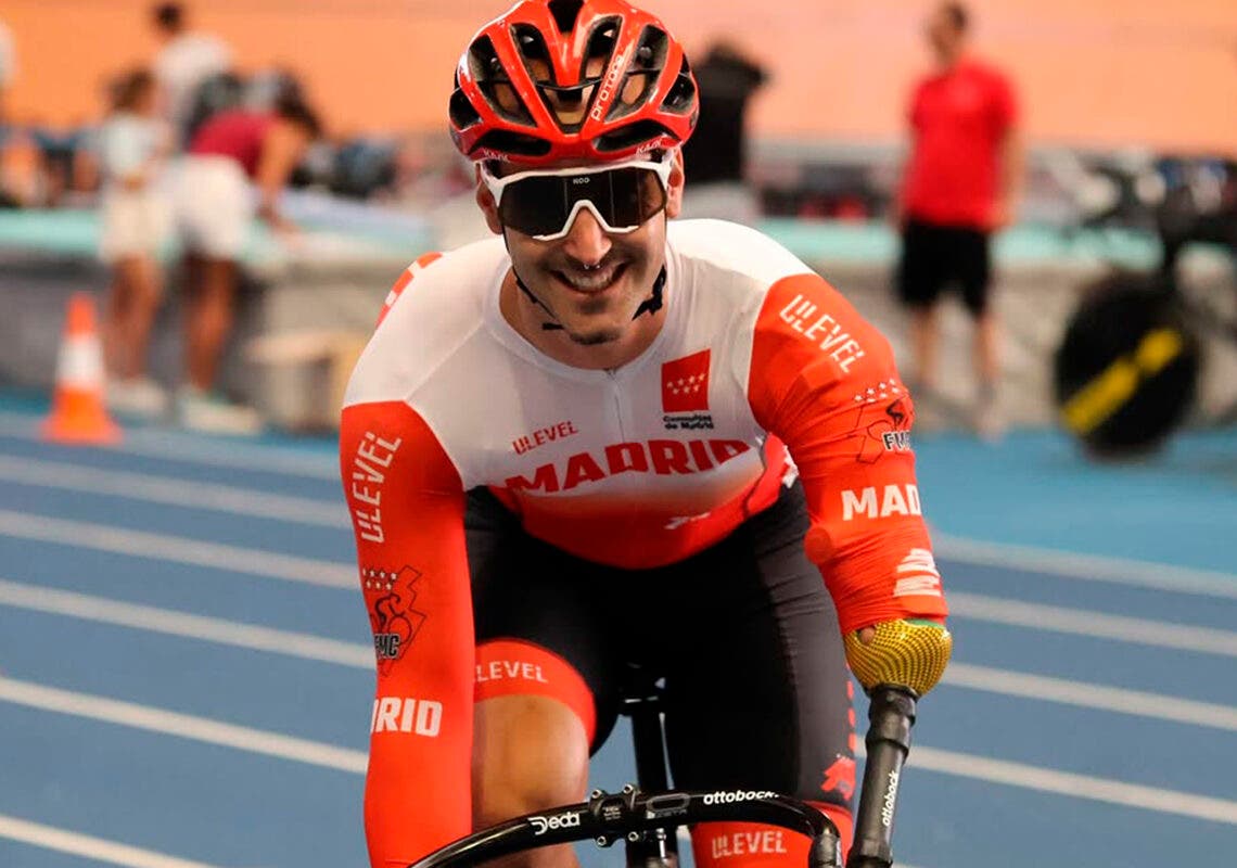 Nuevo triunfo para Christian Silva, el ciclista de Torrejón con un solo brazo