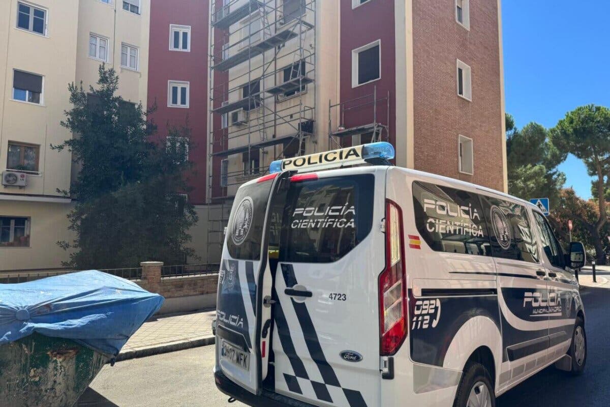 Herido grave un trabajador tras caer de un andamio de 9 metros de altura en Ciudad Lineal