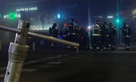 Seis vehículos calcinados y vecinos confinados tras el incendio de un coche en un aparcamiento subterráneo en Madrid