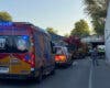 Dos heridos en el accidente de un camión de bombeo de hormigón en la M-45 en Vicálvaro