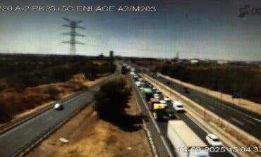 Varios camiones implicados en un accidente en la A-2 en Alcalá de Henares