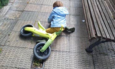 Los vecinos de Valleaguado en Coslada denuncian abandono con más de 200 desperfectos en las calles