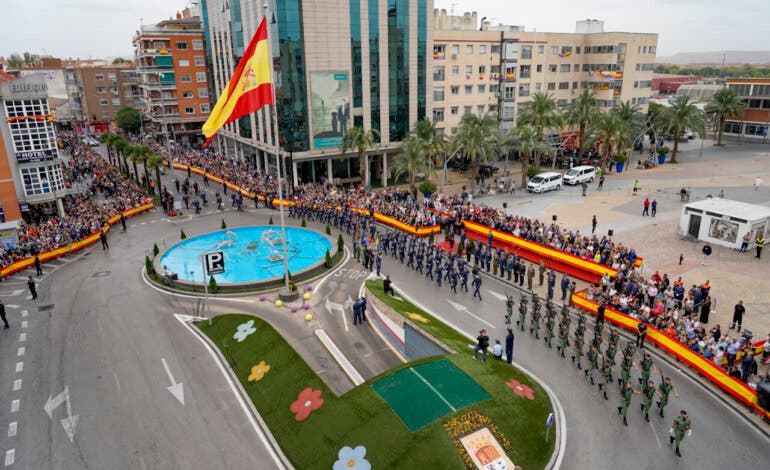 Torrejón volverá a vivir uno de los homenajes a la bandera más espectaculares de Madrid