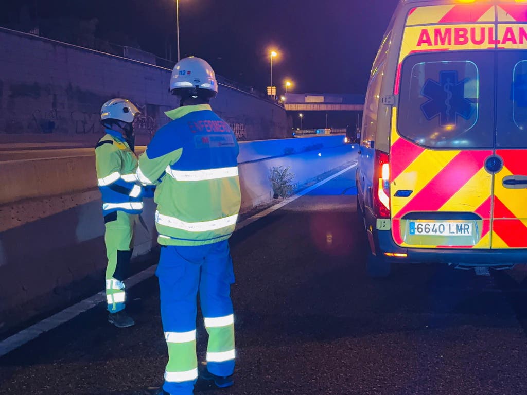 Muere un motorista de 51 años tras chocar contra la mediana en la A-6 en Collado Villalba