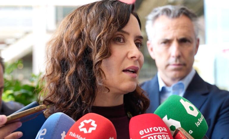 Ayuso considera de «extrema gravedad» la situación judicial de la mujer de Sánchez y su hermano